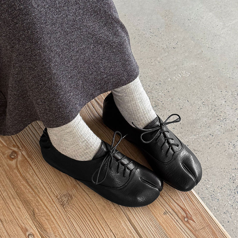 Sepatu Wanita Tabi Kulit Domba - Leather Work Oxfords ulasan dan harga